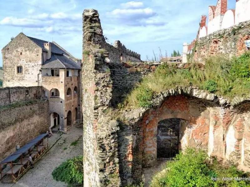Zamek w Bolkowie średniowieczna gotycka twierdza